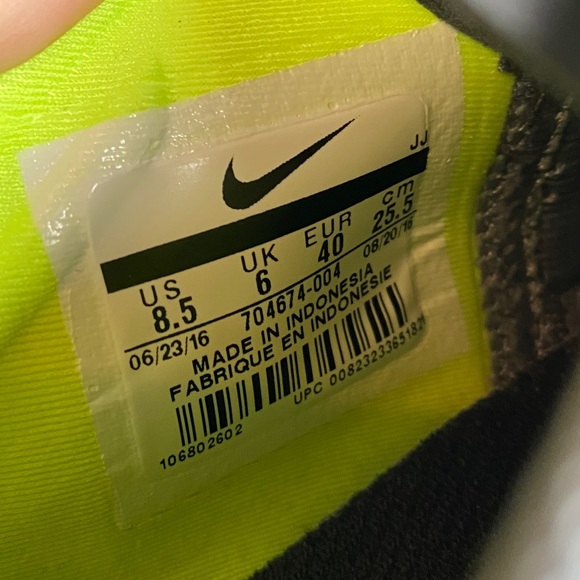 Nike - Picture 4 of 4